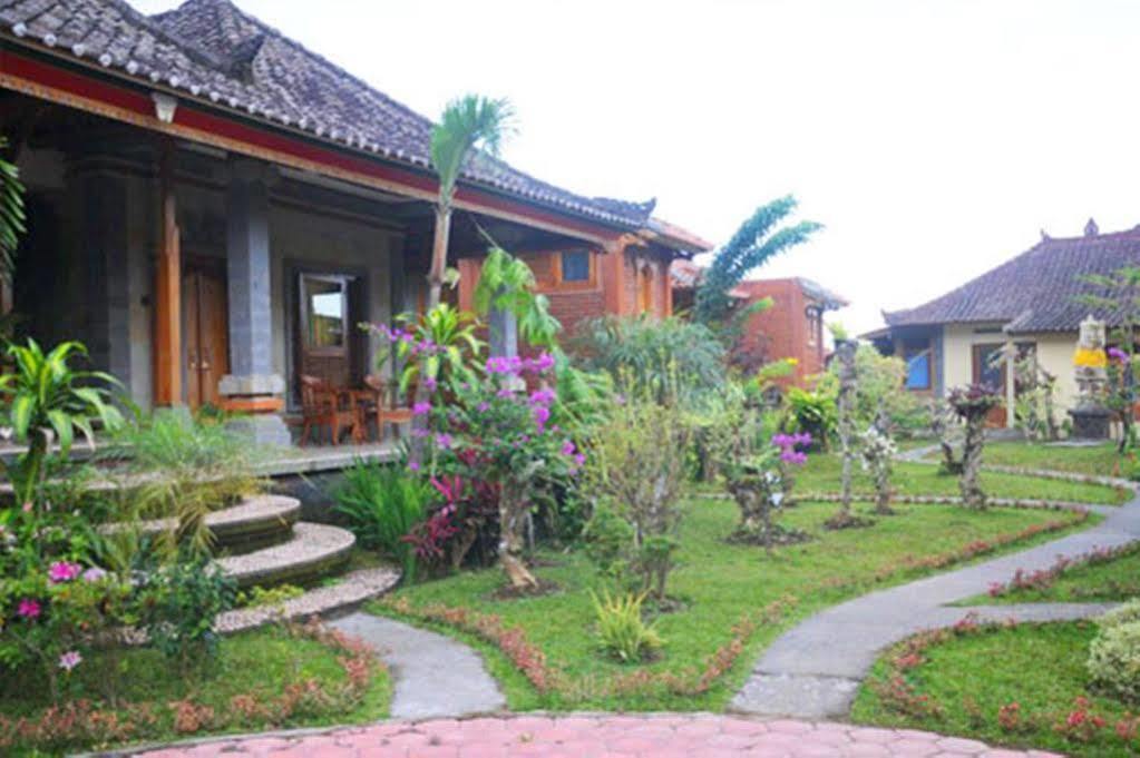 Puri Sunny Guesthouse Munduk エクステリア 写真